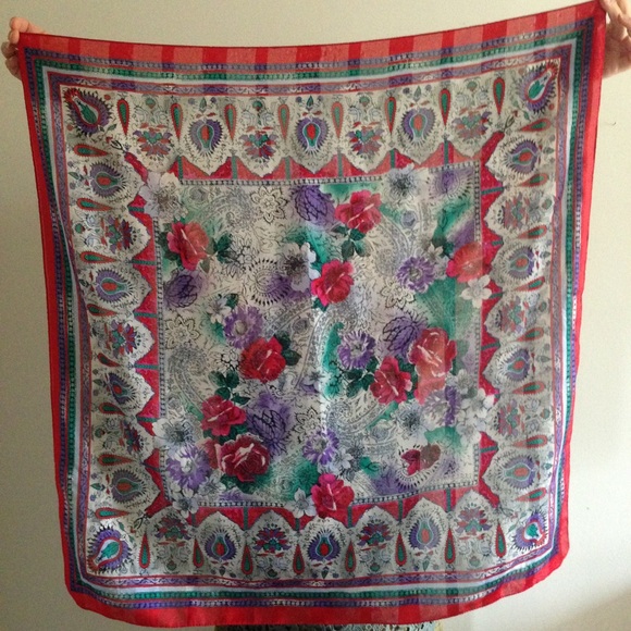 💥3/$15 Square Paisley & Floral Scarf - Picture 3 of 8